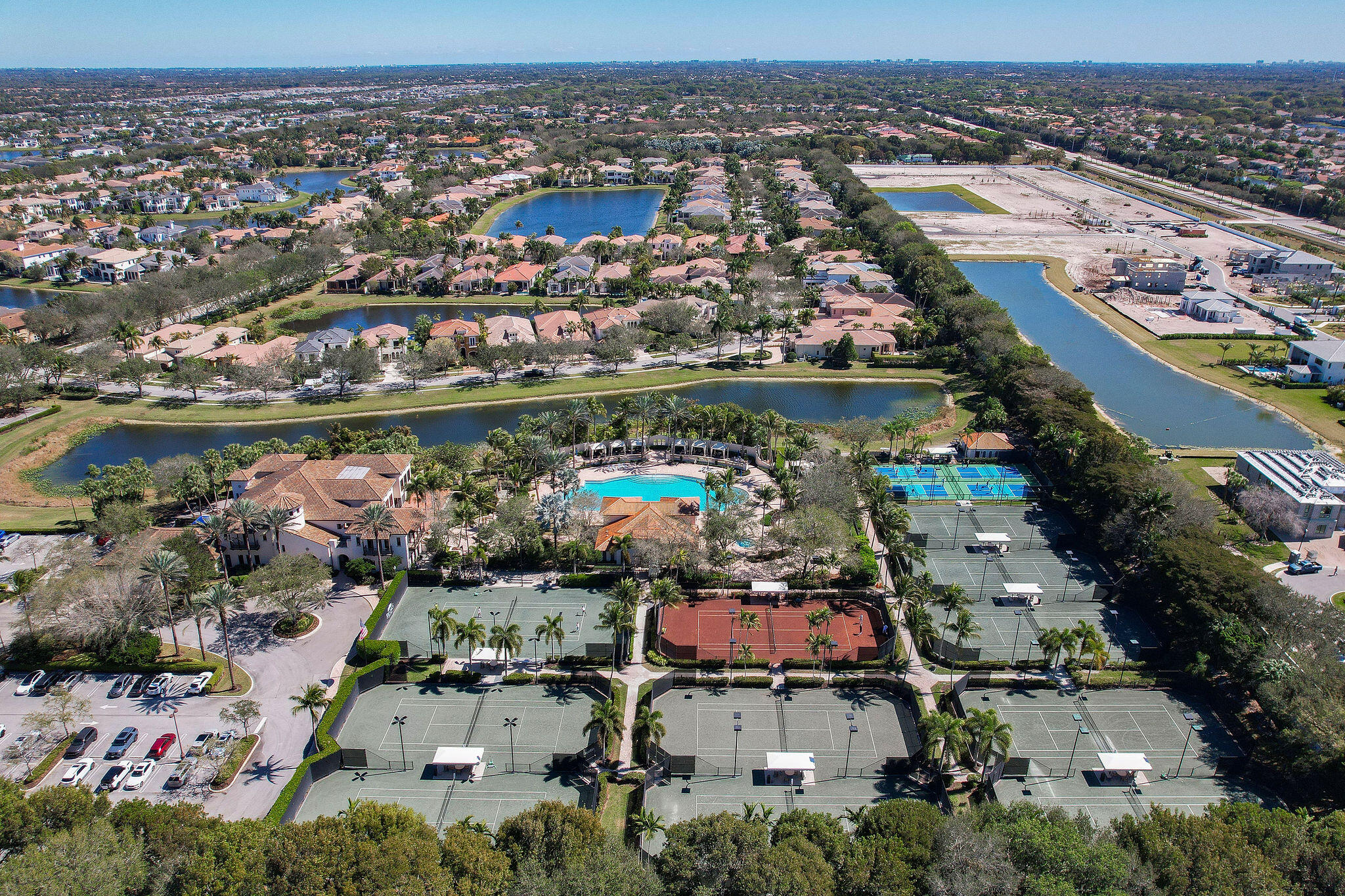 THE OAKS - Residential