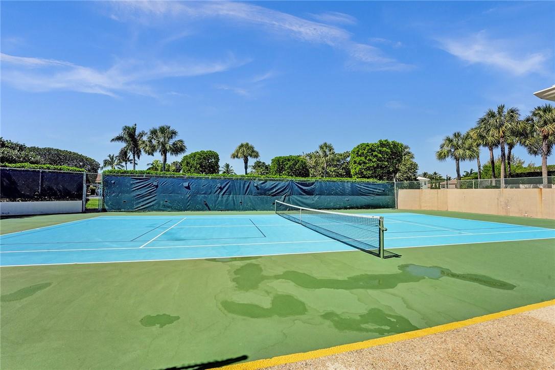 Mayfair of Boca Raton - Residential
