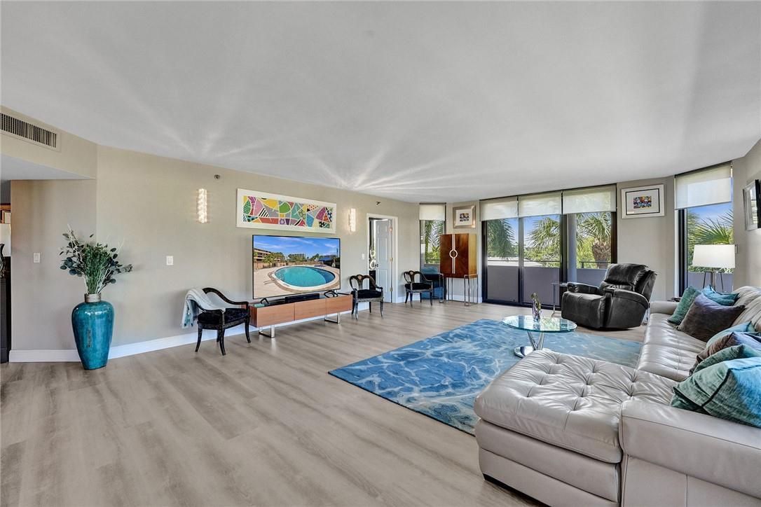 Mayfair of Boca Raton - Residential