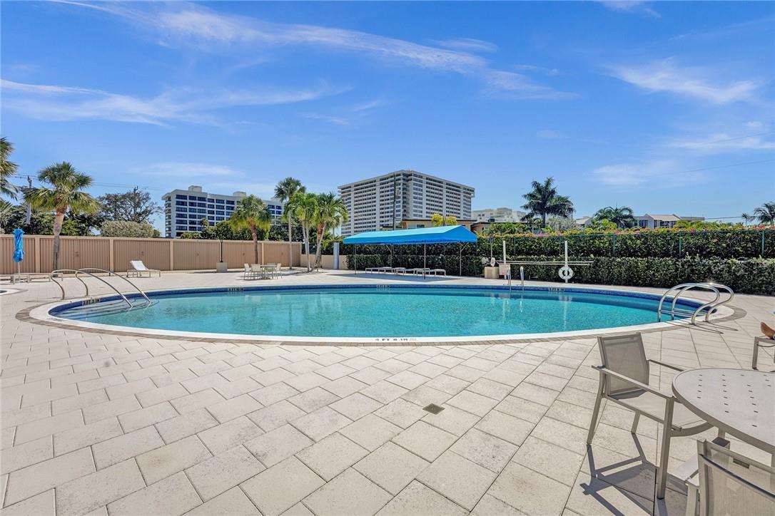 Mayfair of Boca Raton - Residential
