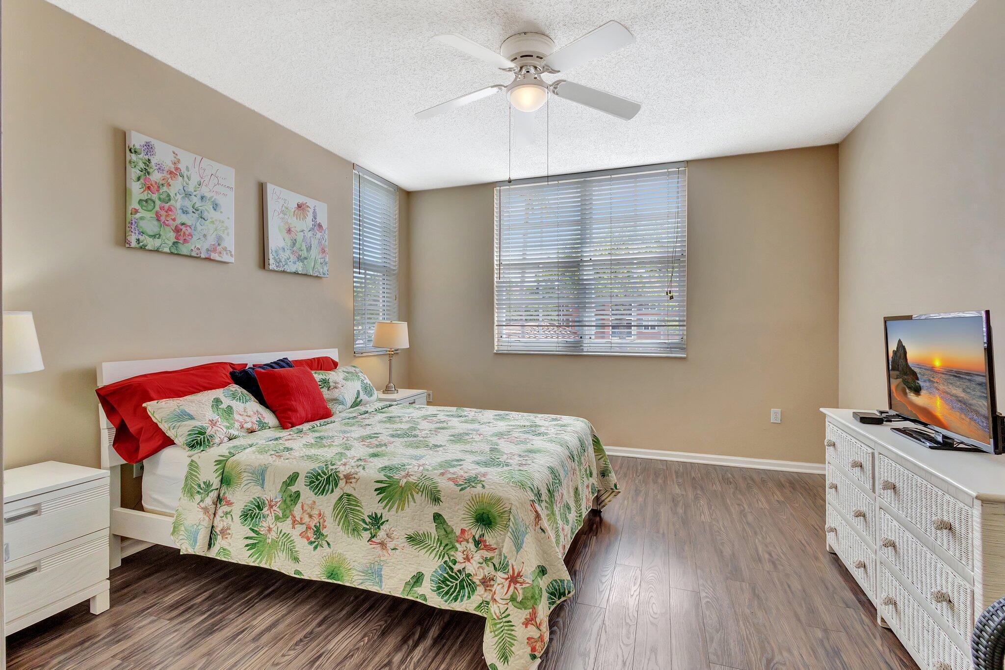 ST ANDREWS AT POLO CLUB CONDO - Residential