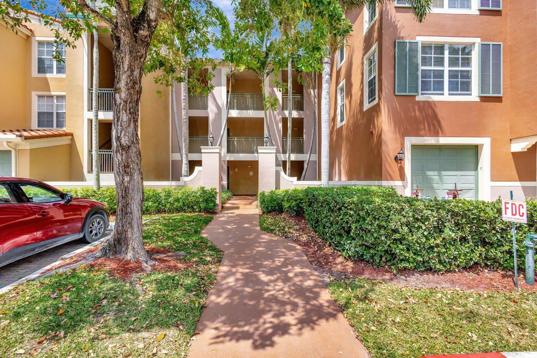ST ANDREWS AT POLO CLUB CONDO - Residential