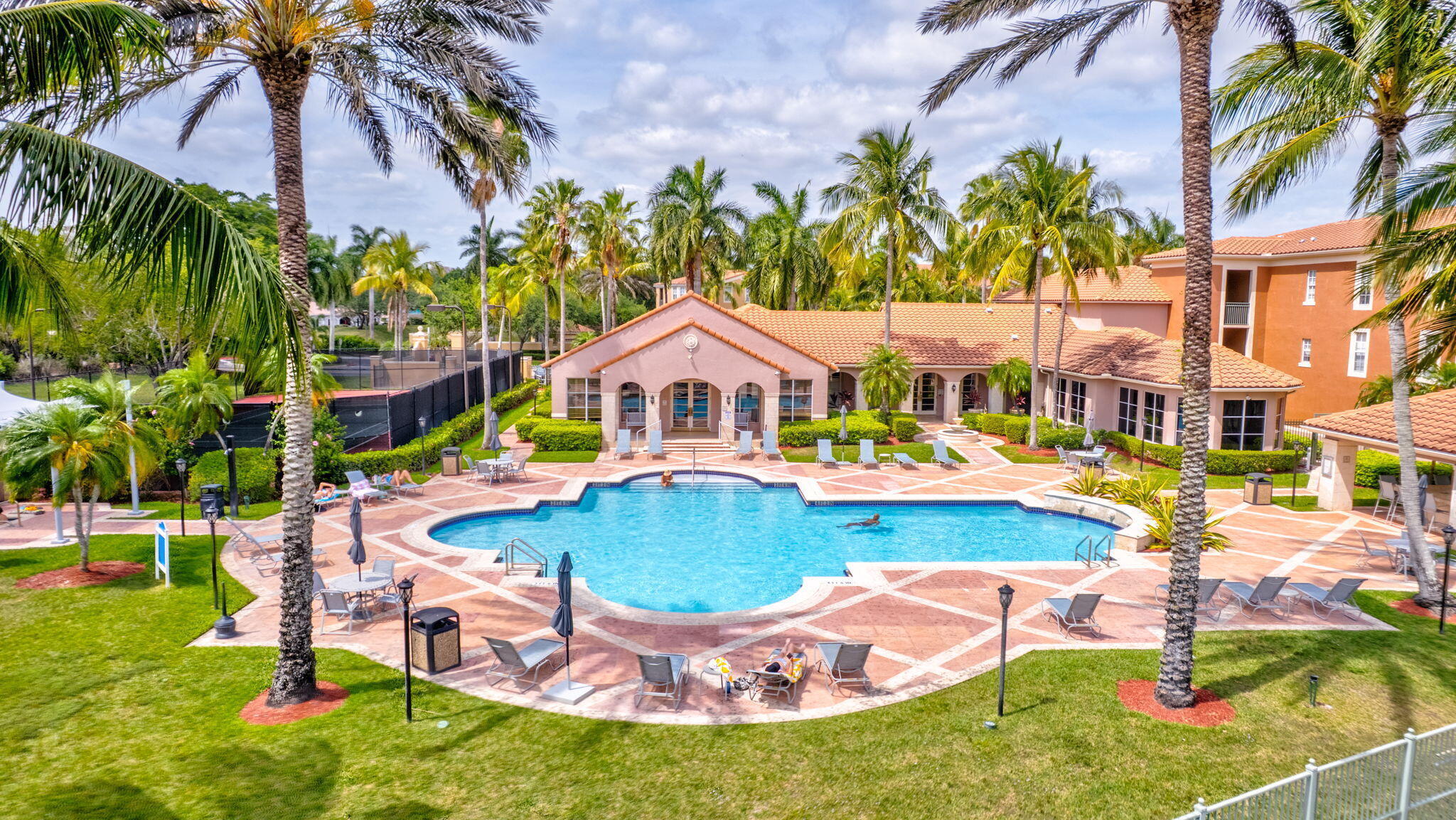 ST ANDREWS AT POLO CLUB CONDO - Residential
