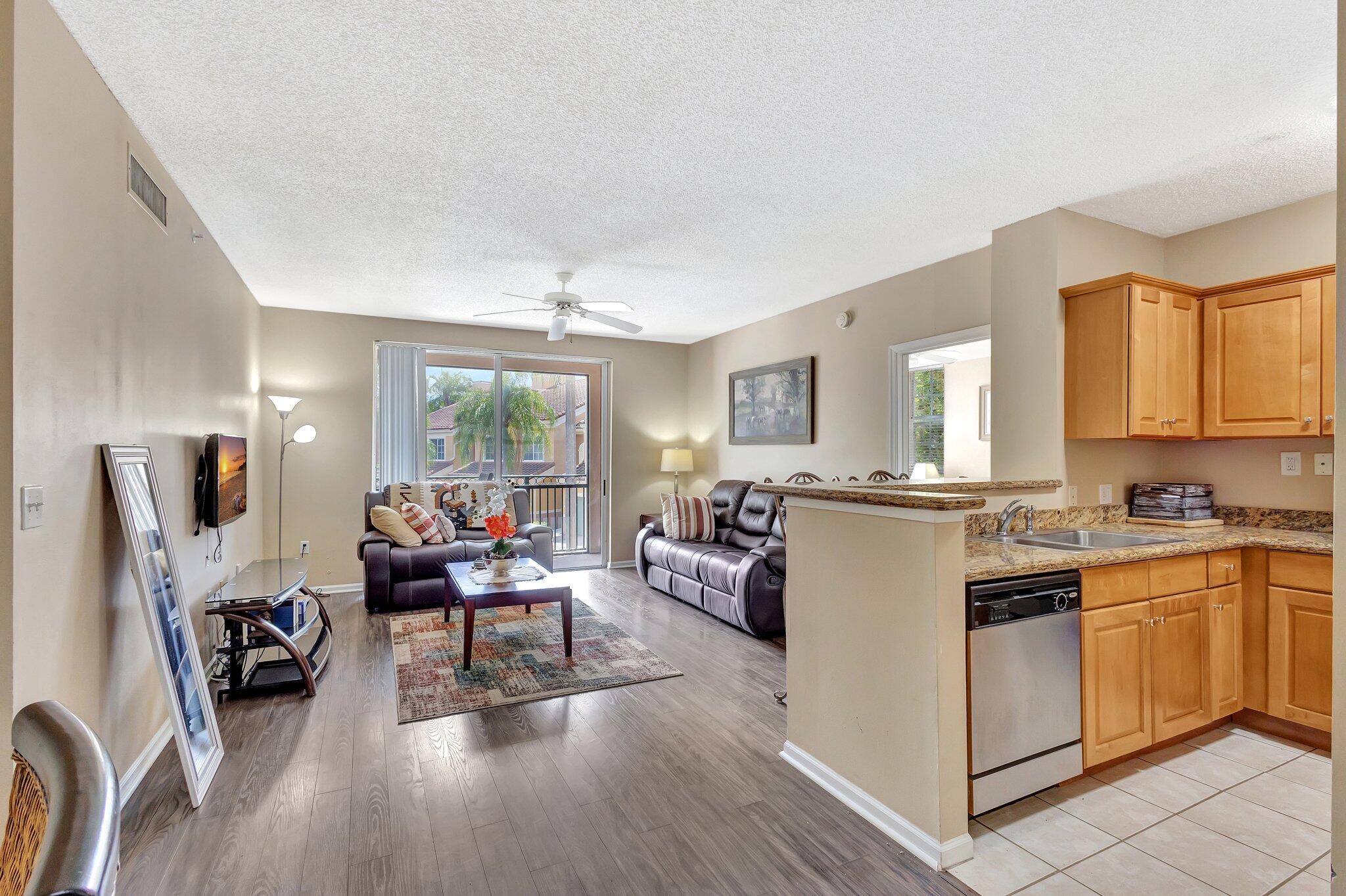 ST ANDREWS AT POLO CLUB CONDO - Residential