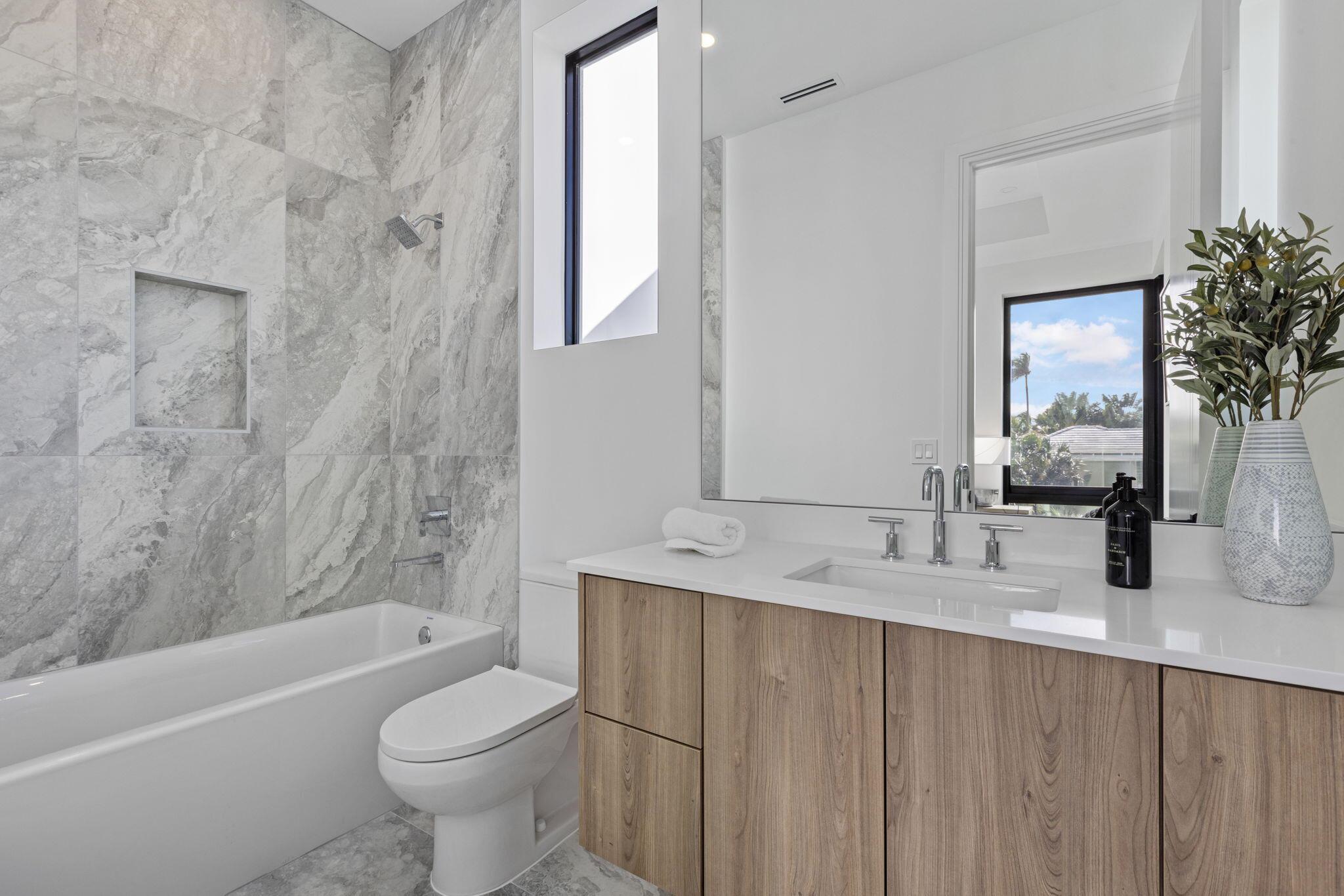 LAKEWOOD WPB IN - Residential