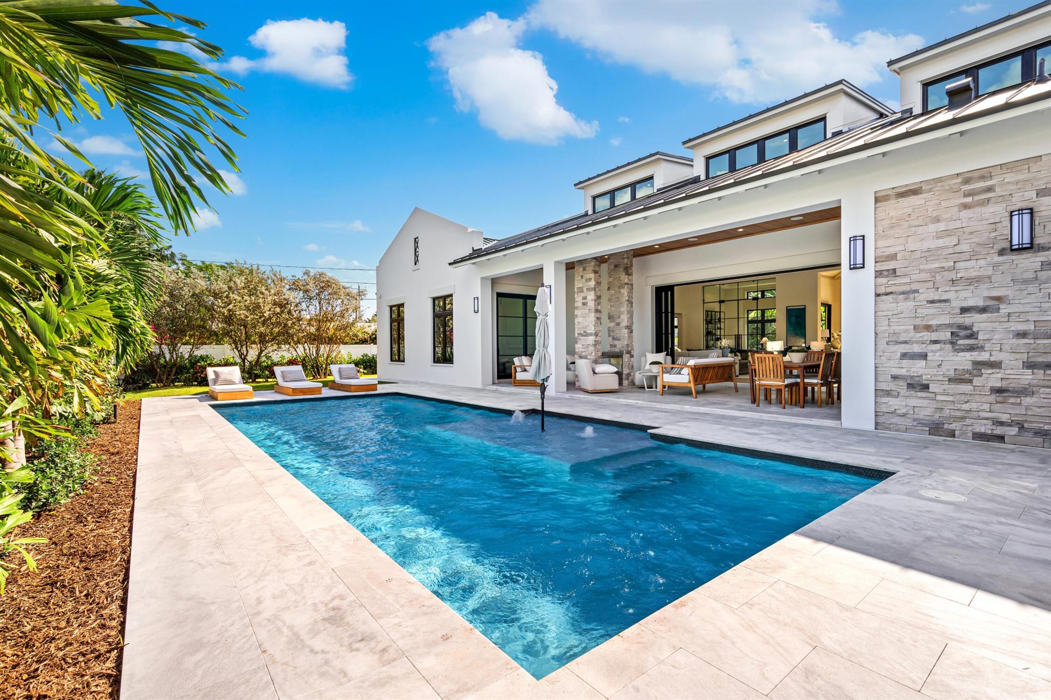 LAKEVIEW HEIGHTS UNIT 1 DELRAY - Residential