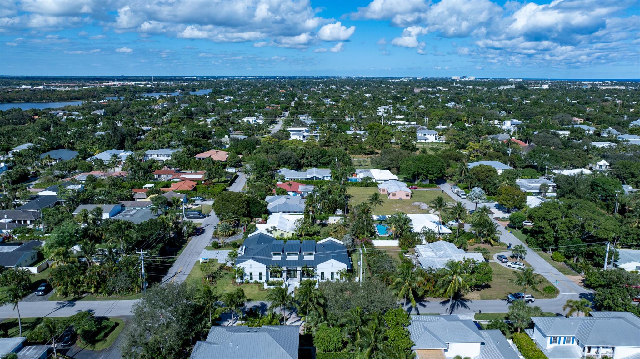 LAKEVIEW HEIGHTS UNIT 1 DELRAY - Residential