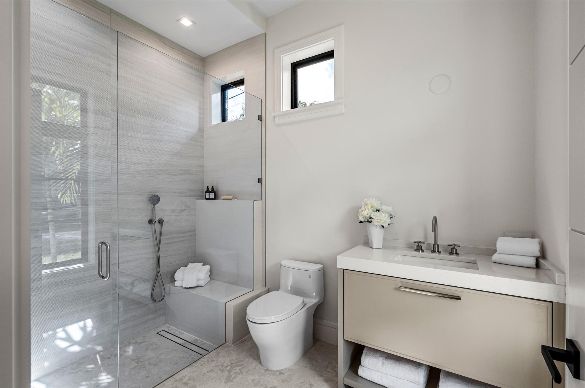 LAKEVIEW HEIGHTS UNIT 1 DELRAY - Residential