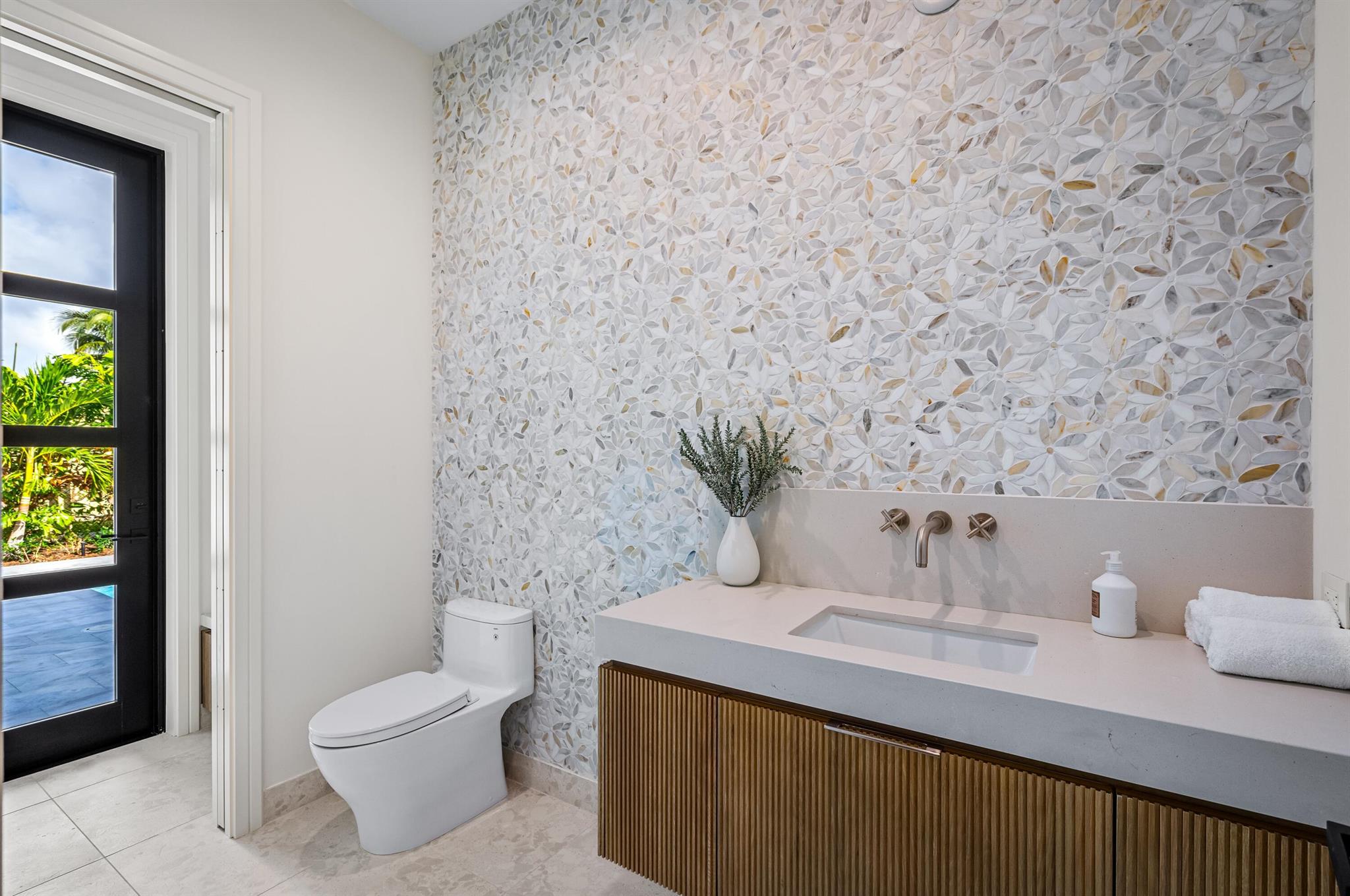 LAKEVIEW HEIGHTS UNIT 1 DELRAY - Residential