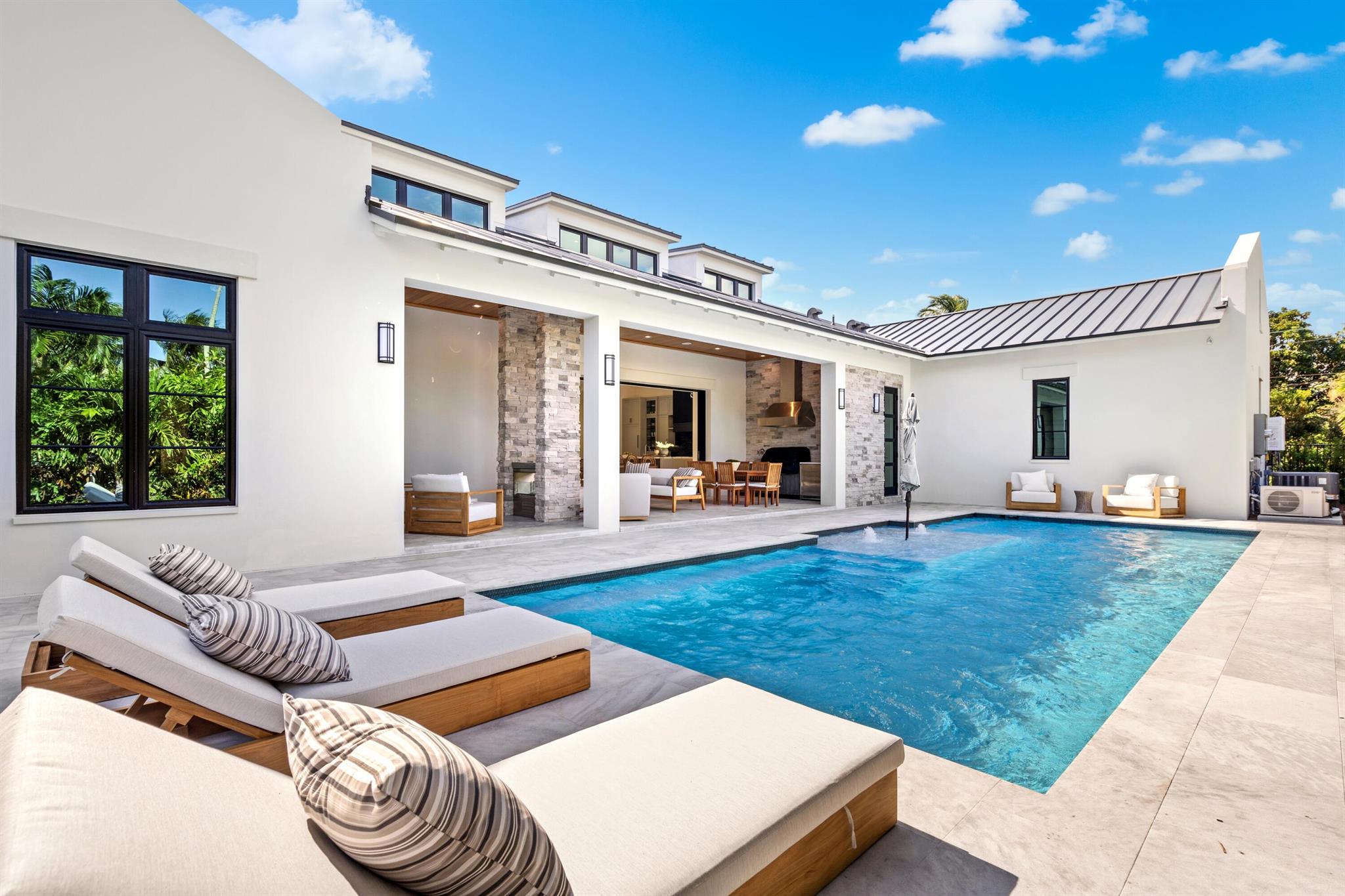 LAKEVIEW HEIGHTS UNIT 1 DELRAY - Residential