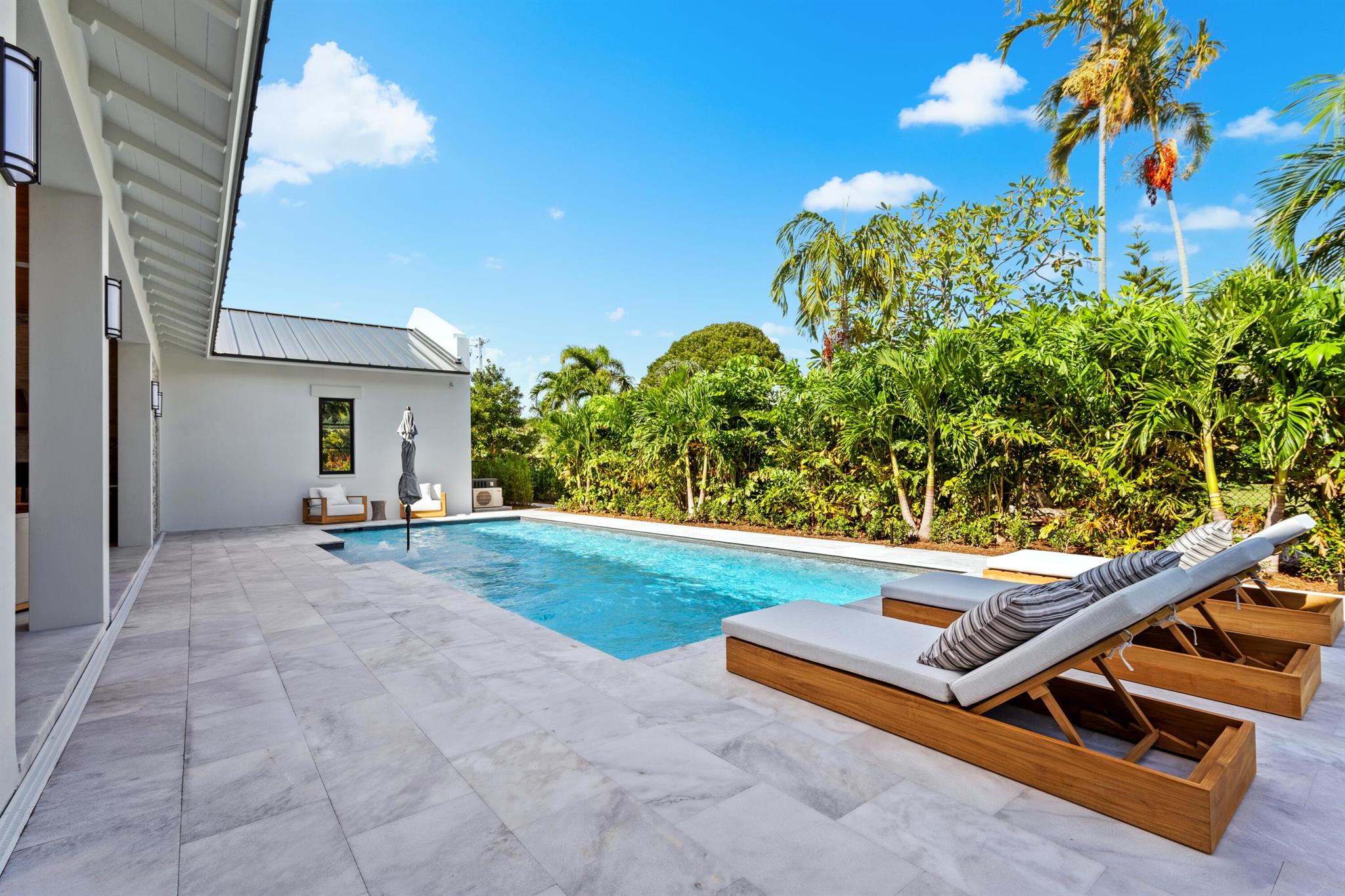LAKEVIEW HEIGHTS UNIT 1 DELRAY - Residential