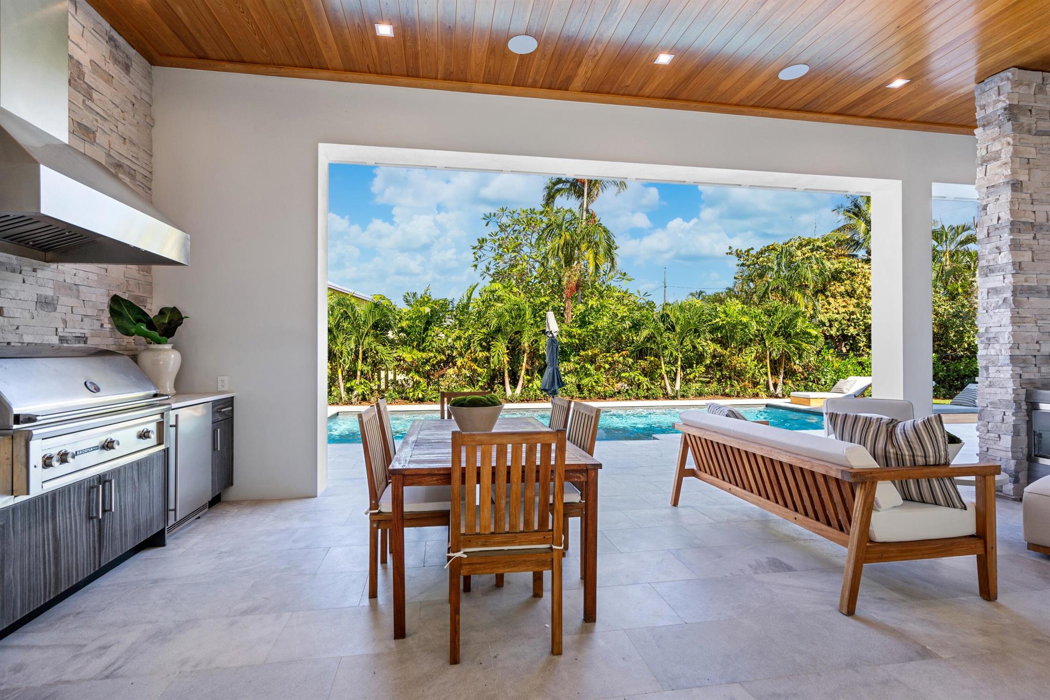 LAKEVIEW HEIGHTS UNIT 1 DELRAY - Residential