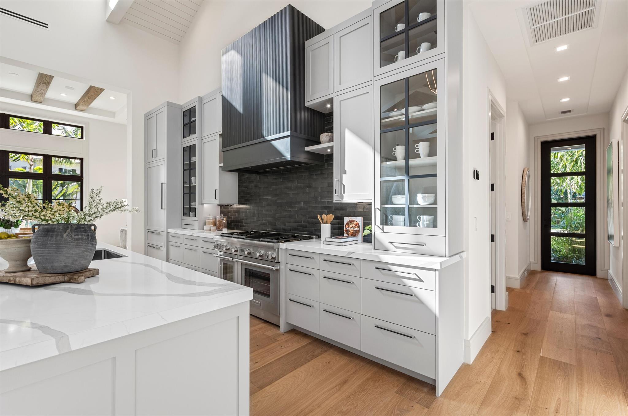 LAKEVIEW HEIGHTS UNIT 1 DELRAY - Residential