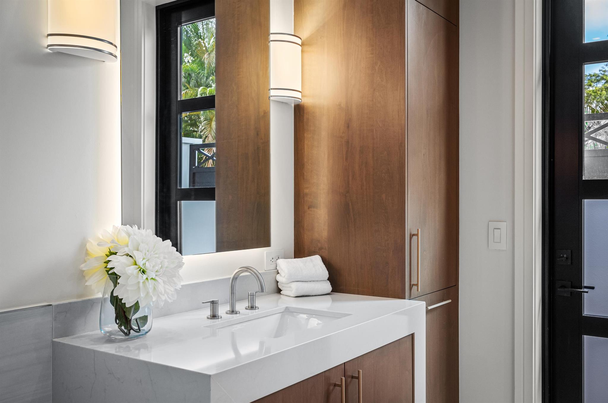LAKEVIEW HEIGHTS UNIT 1 DELRAY - Residential