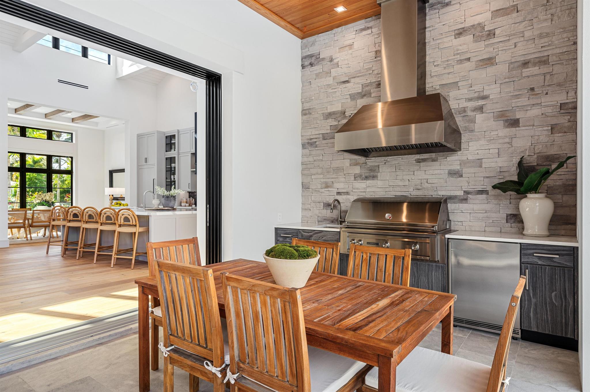 LAKEVIEW HEIGHTS UNIT 1 DELRAY - Residential