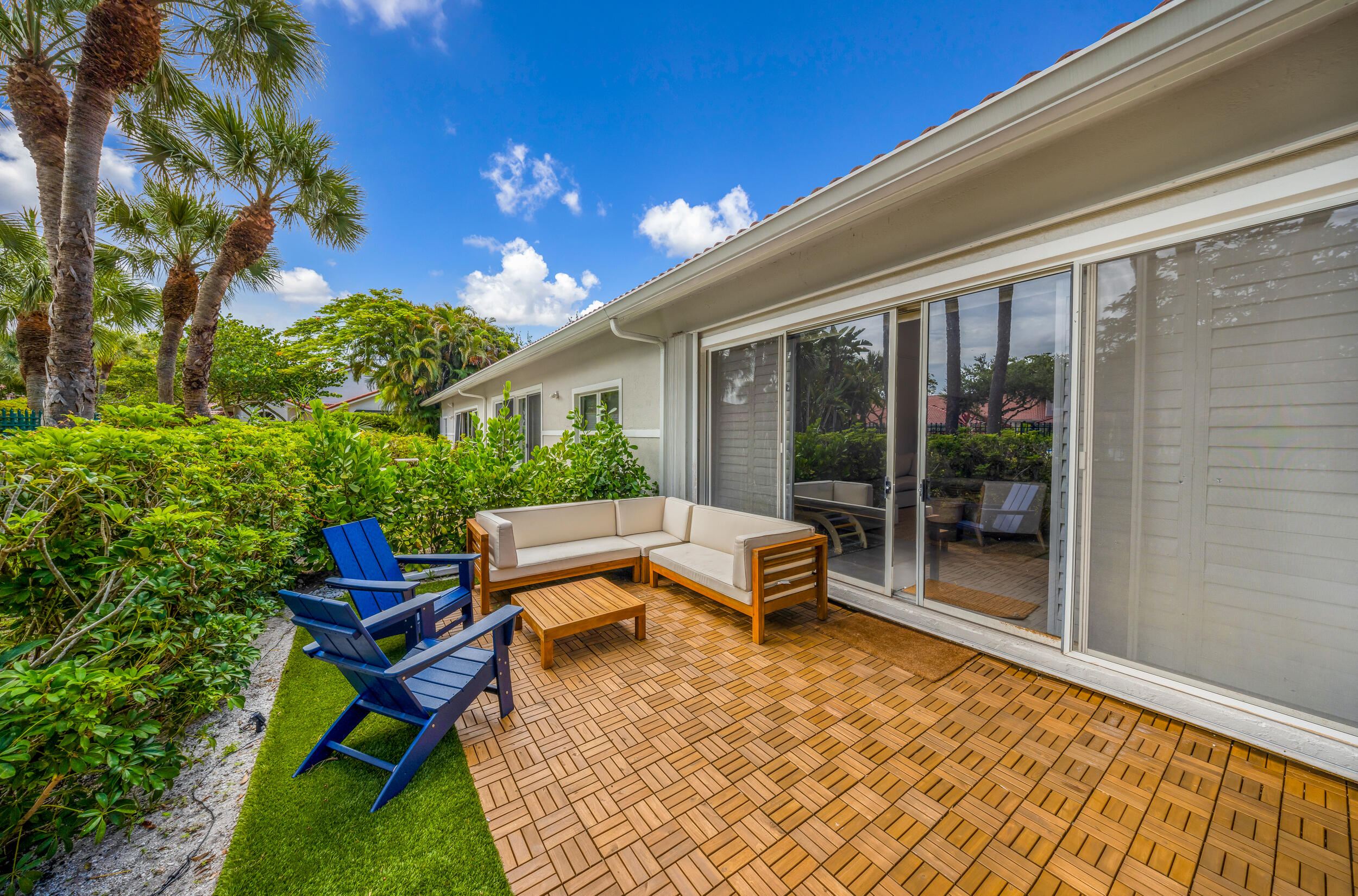 MISTY OAKS AT PALM-AIRE CONDO - Residential Lease