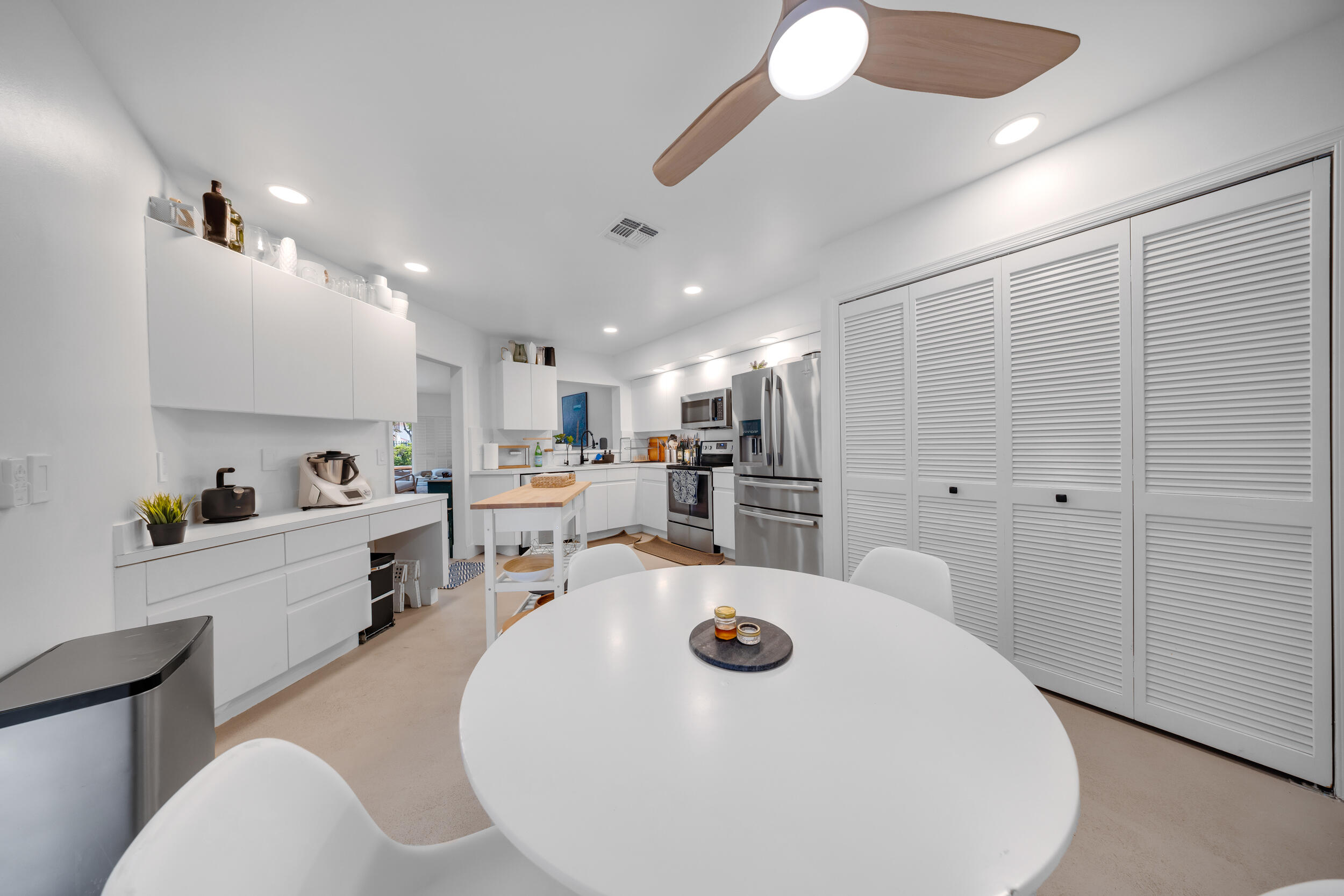 MISTY OAKS AT PALM-AIRE CONDO - Residential Lease