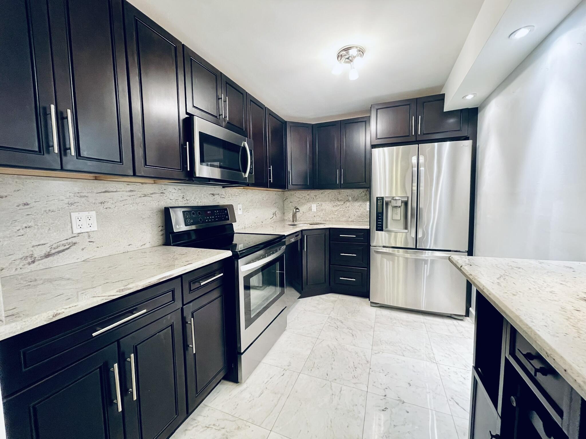OMEGA CONDO NO 2 - Residential