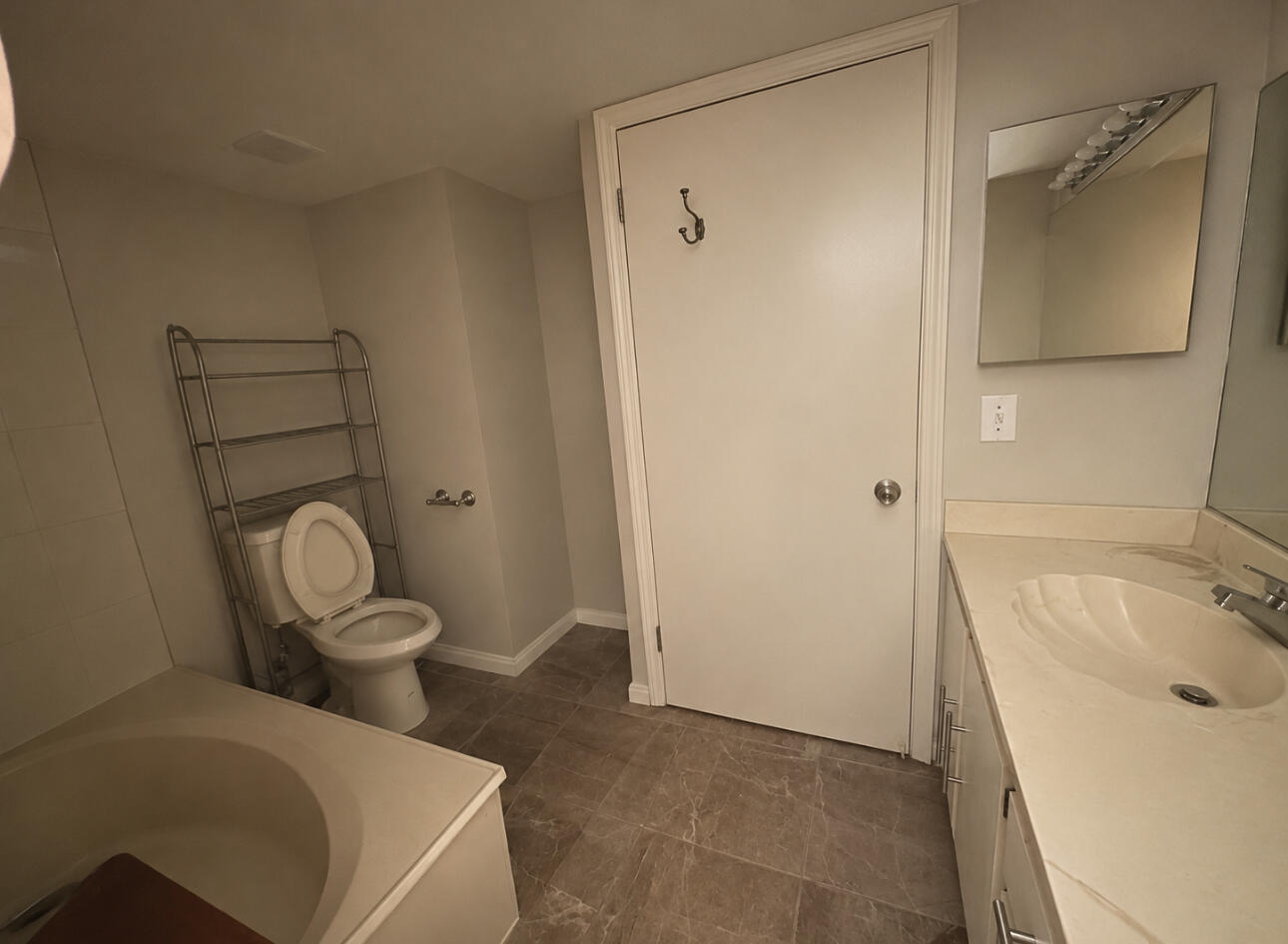 MISTY LAKE CONDO - Residential Lease