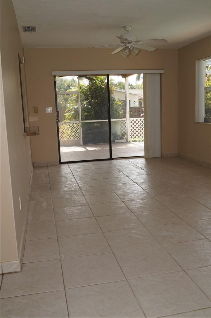 Pembroke Lakes Sec 1 76-4 - Residential