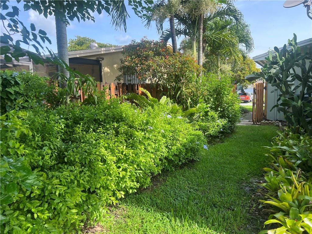 Pembroke Lakes Sec 1 76-4 - Residential