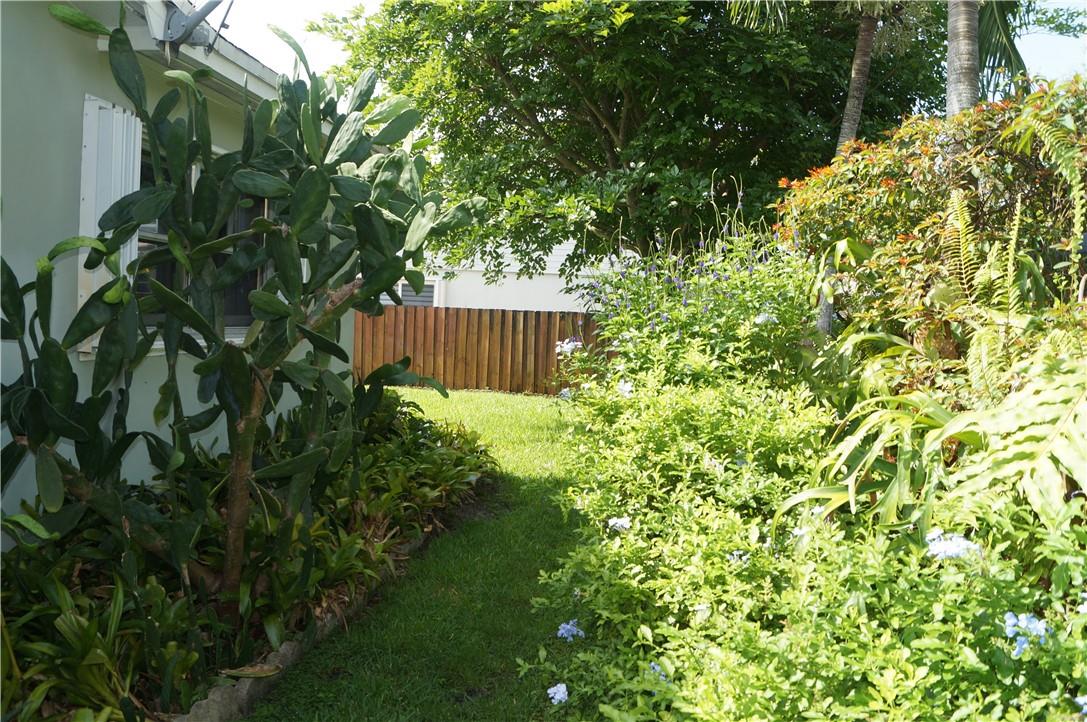 Pembroke Lakes Sec 1 76-4 - Residential