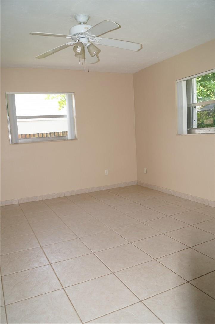 Pembroke Lakes Sec 1 76-4 - Residential
