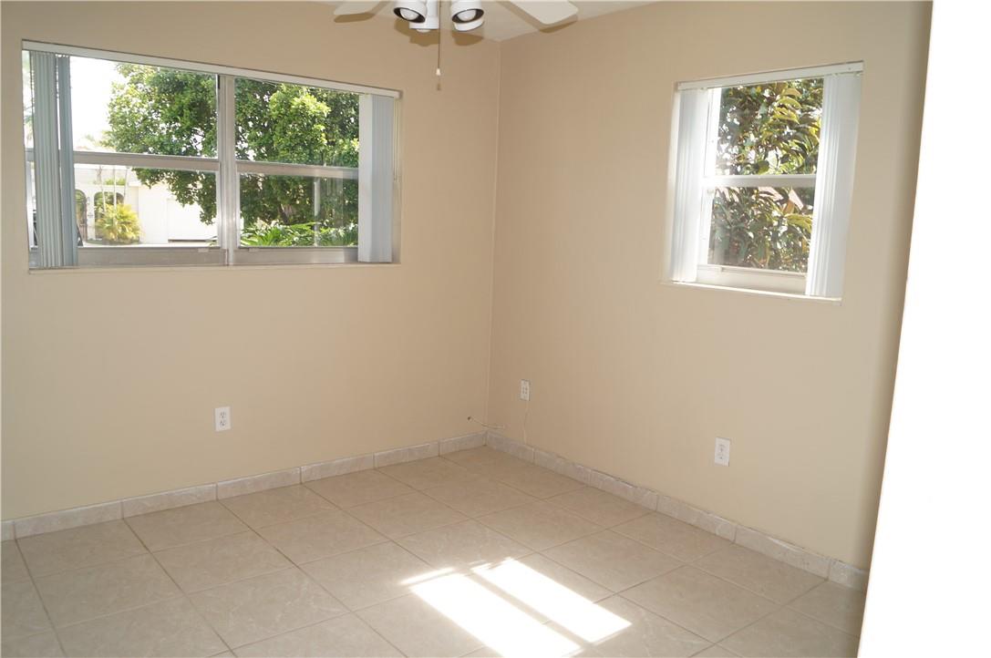 Pembroke Lakes Sec 1 76-4 - Residential