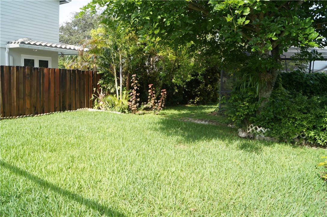 Pembroke Lakes Sec 1 76-4 - Residential