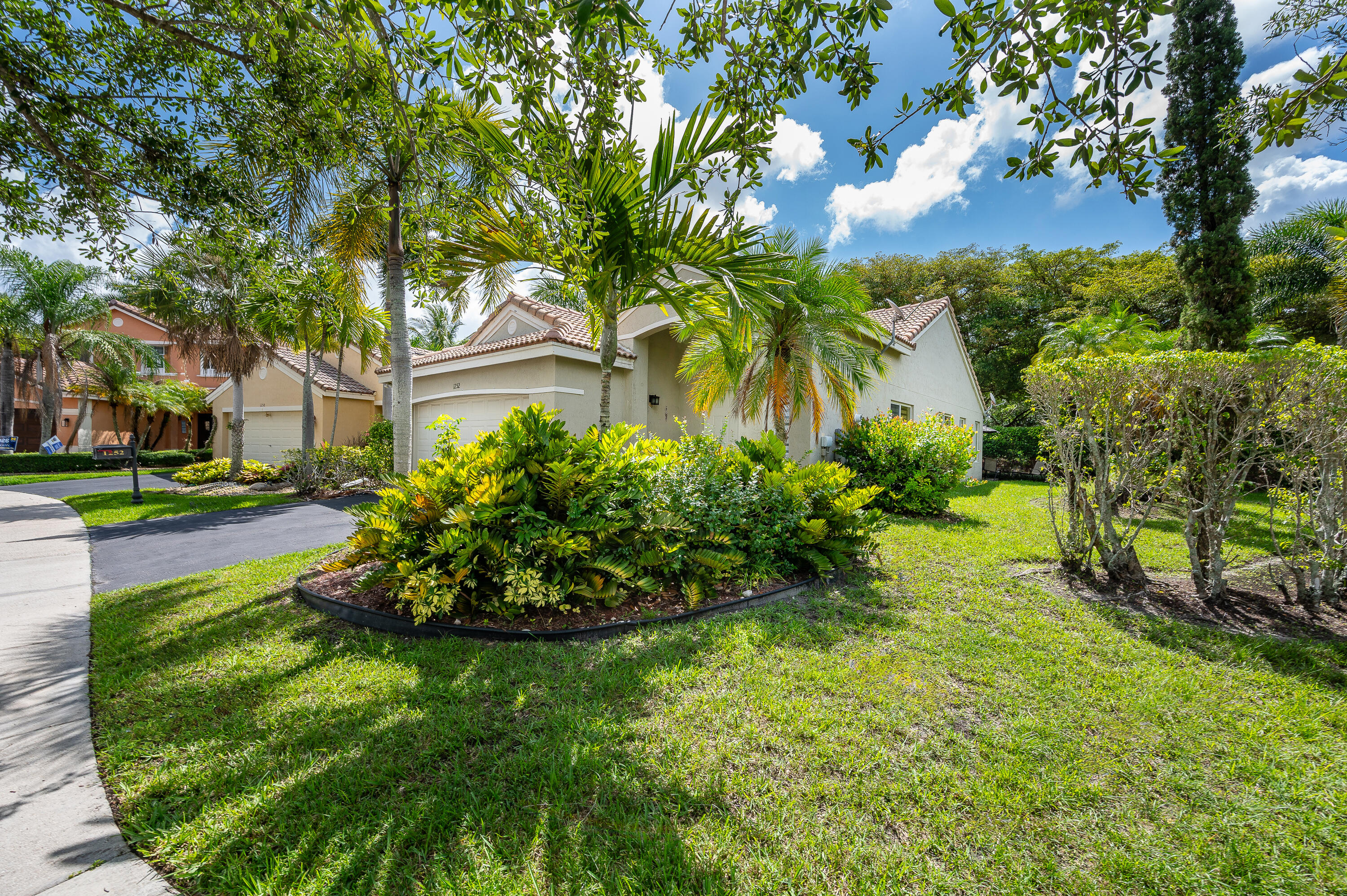 SECTOR 2-PARCELS 1 2 3 4 5 6 7 - Residential