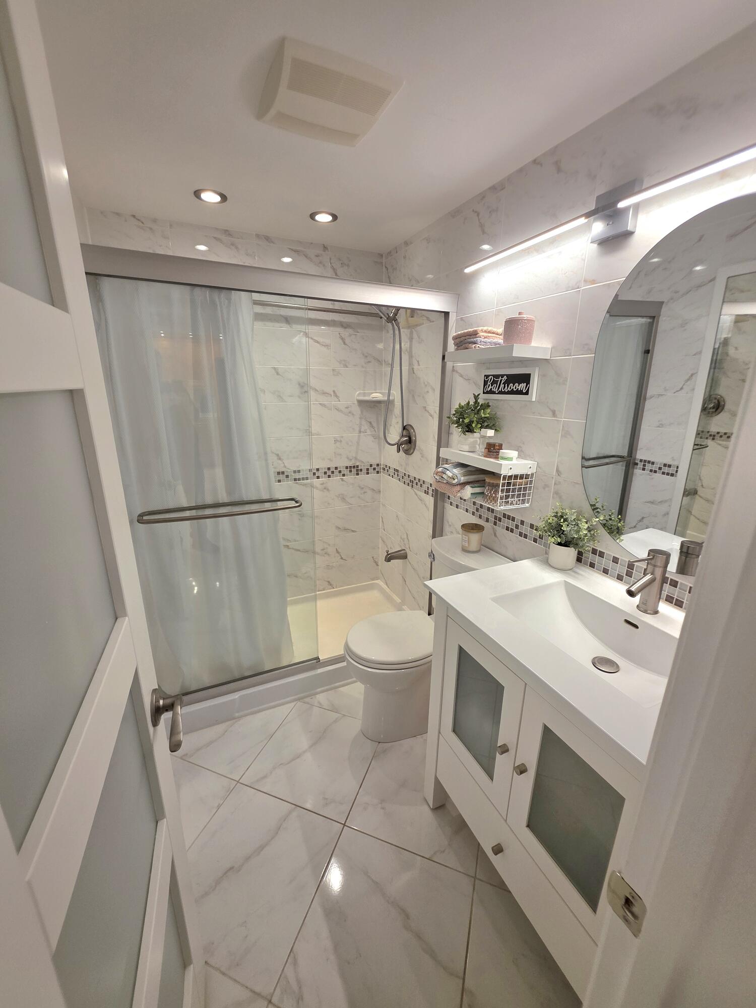 MEADOWS CONDO - Residential
