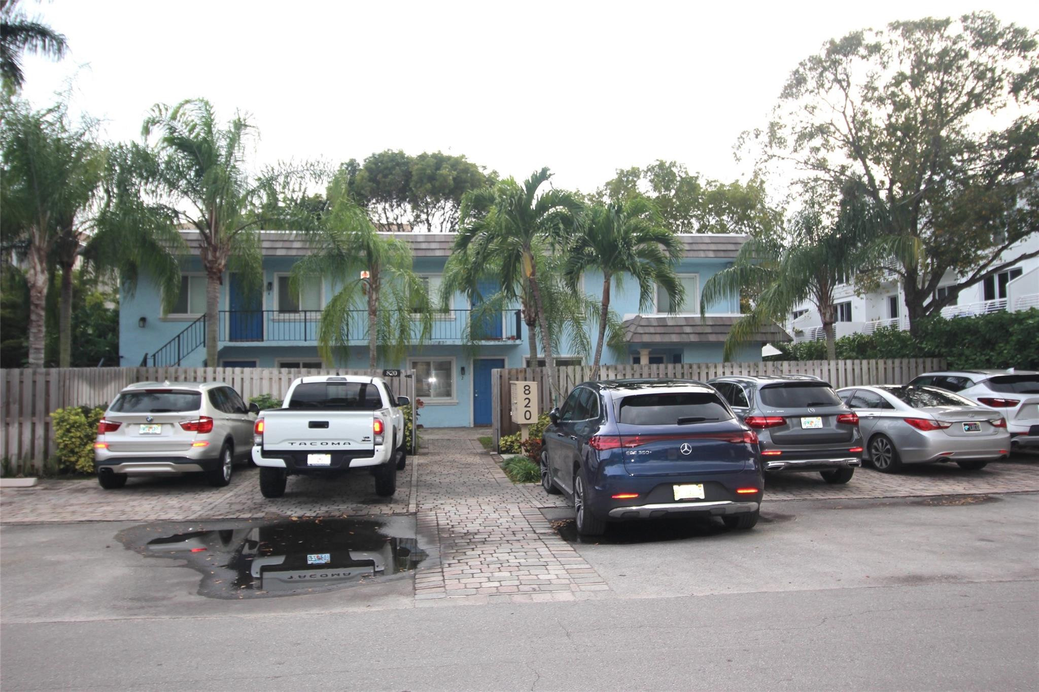 WILTON PARK CONDOS LLC - Residential Lease