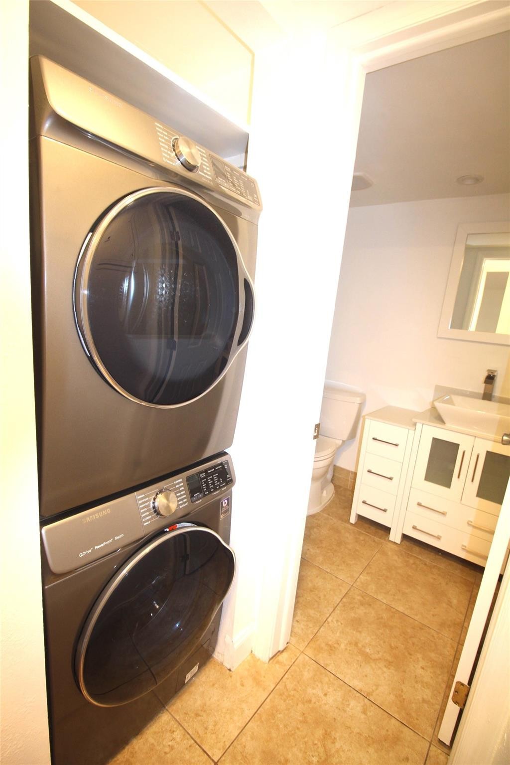 WILTON PARK CONDOS LLC - Residential Lease