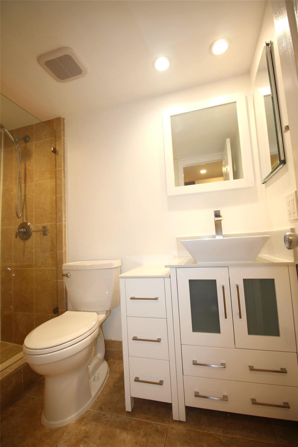 WILTON PARK CONDOS LLC - Residential Lease