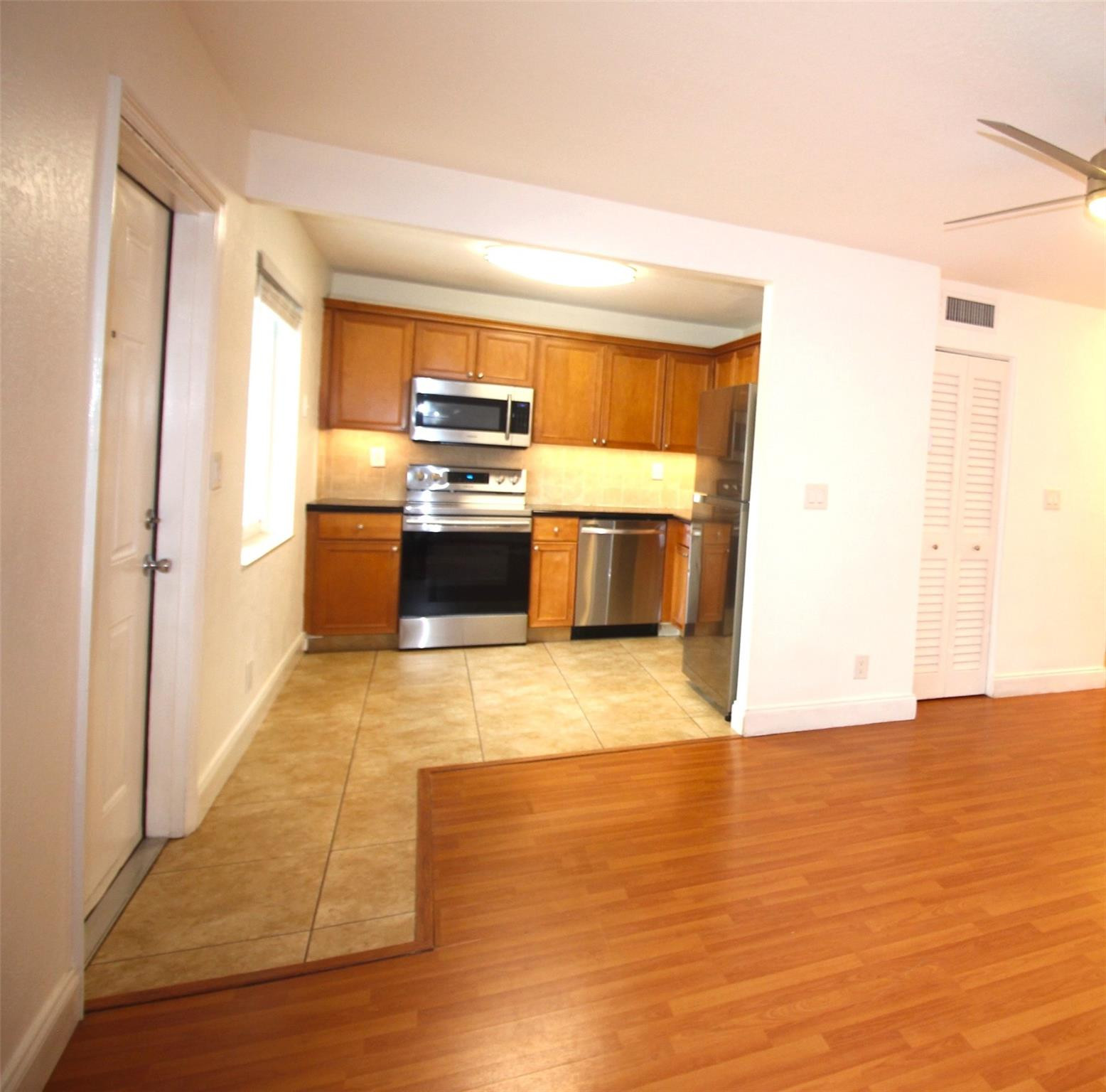 WILTON PARK CONDOS LLC - Residential Lease