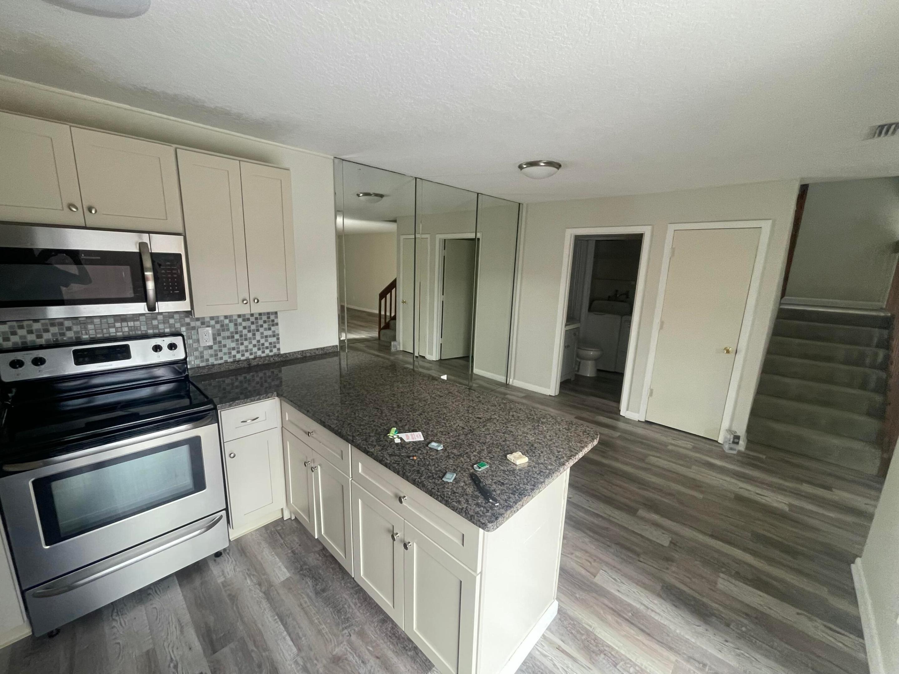 EMERALD LAKES - Residential Lease