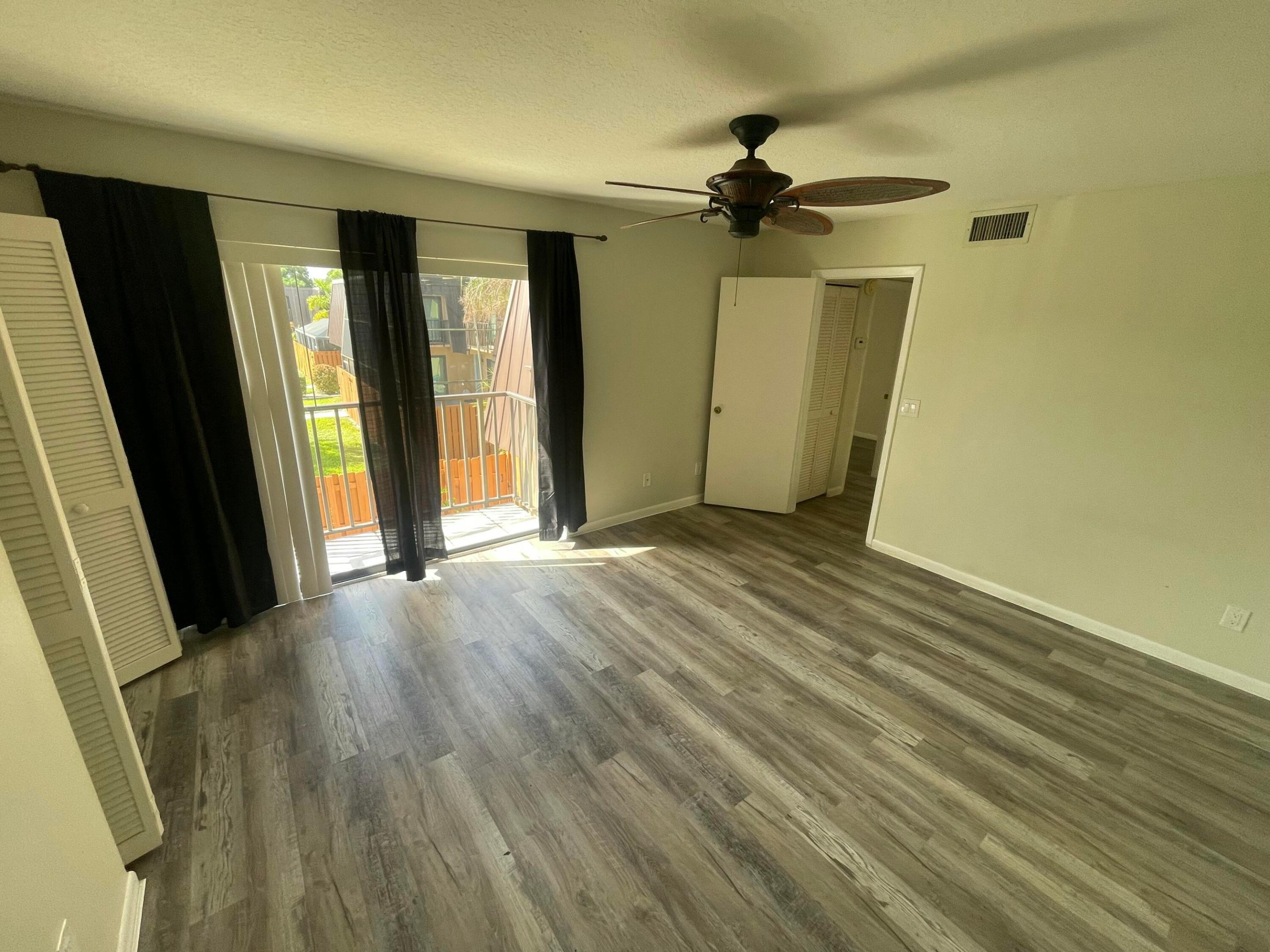 EMERALD LAKES - Residential Lease