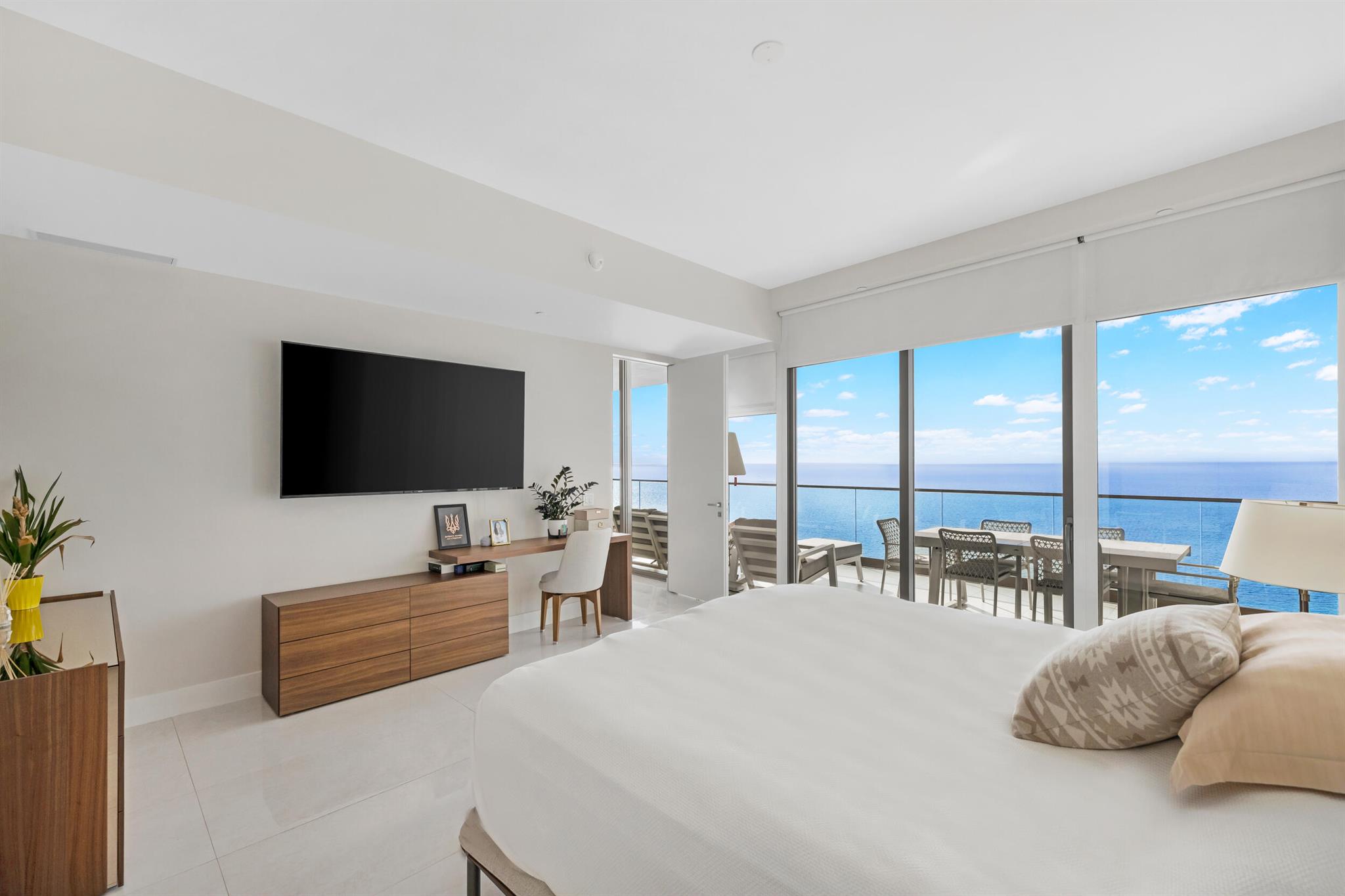 18975 COLLINS CONDO - Residential