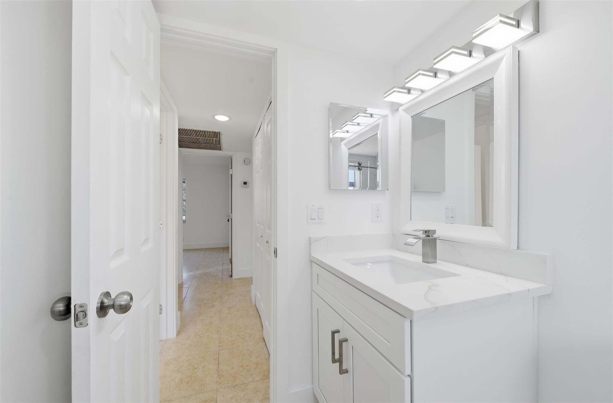 VICTORIA SQUARE CONDO - Residential Lease