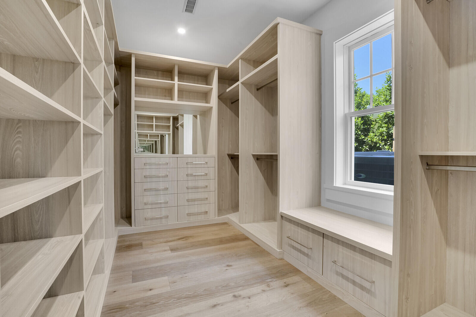 n/a/ - Residential