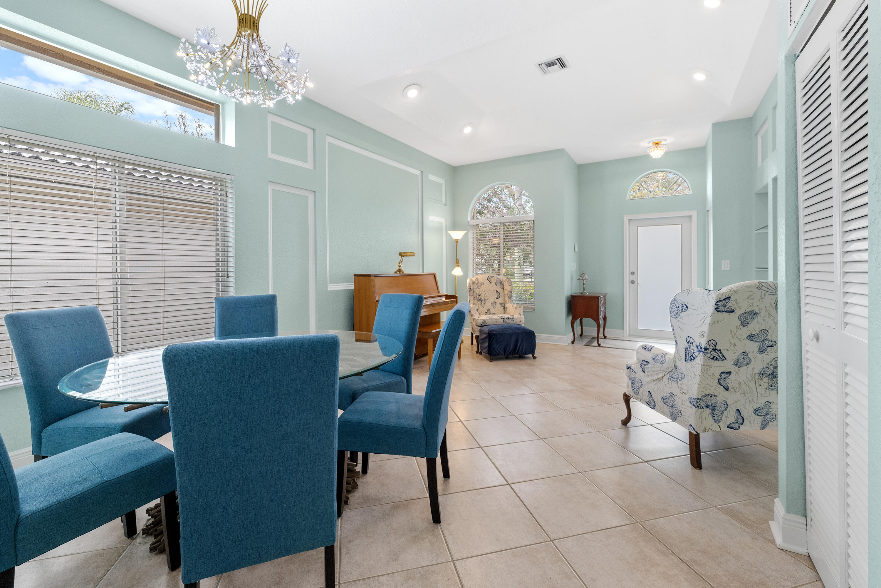 REGENCY LAKES AT COCONUT CREEK - Residential