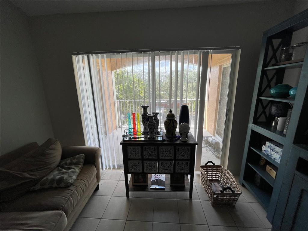 Riviera Palms - Residential