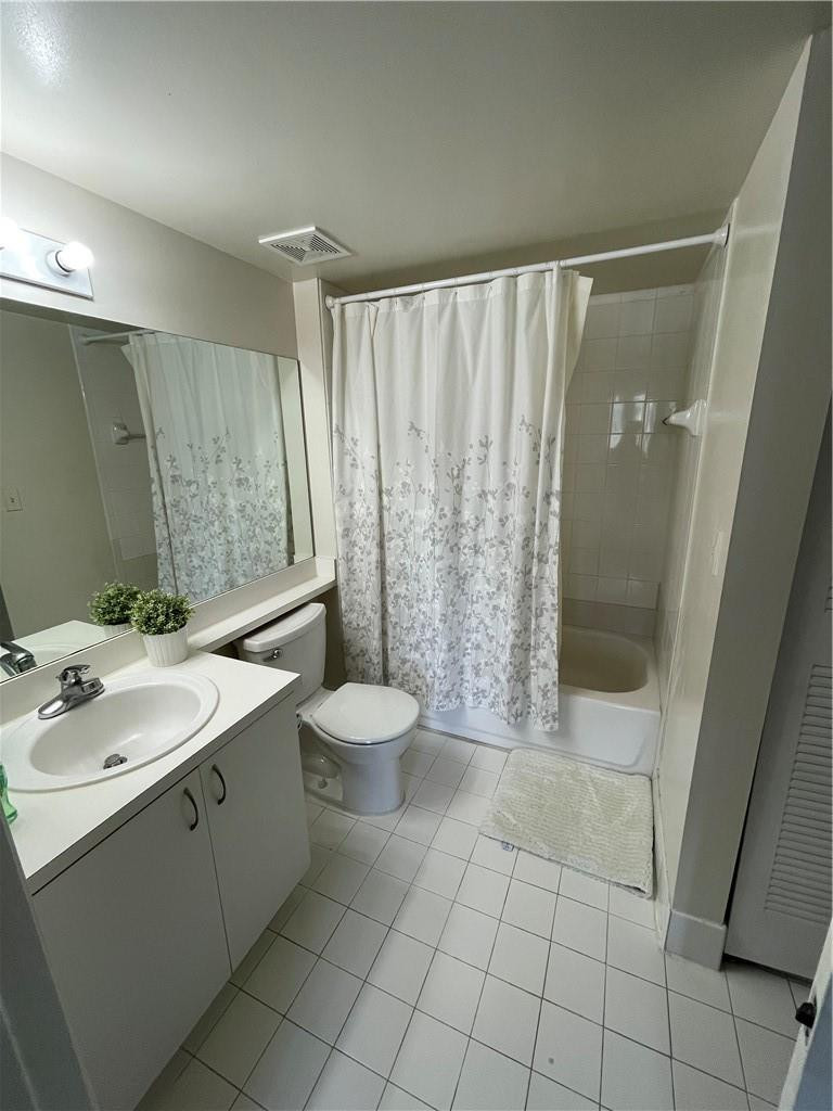 Riviera Palms - Residential