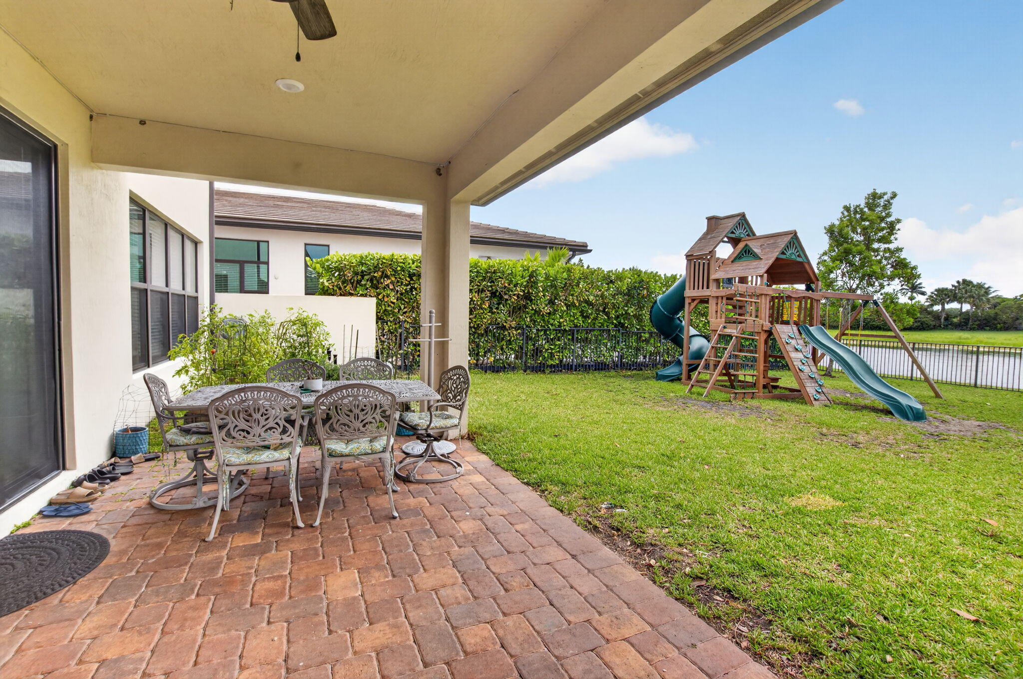 PALM MEADOWS ESTATES - Residential