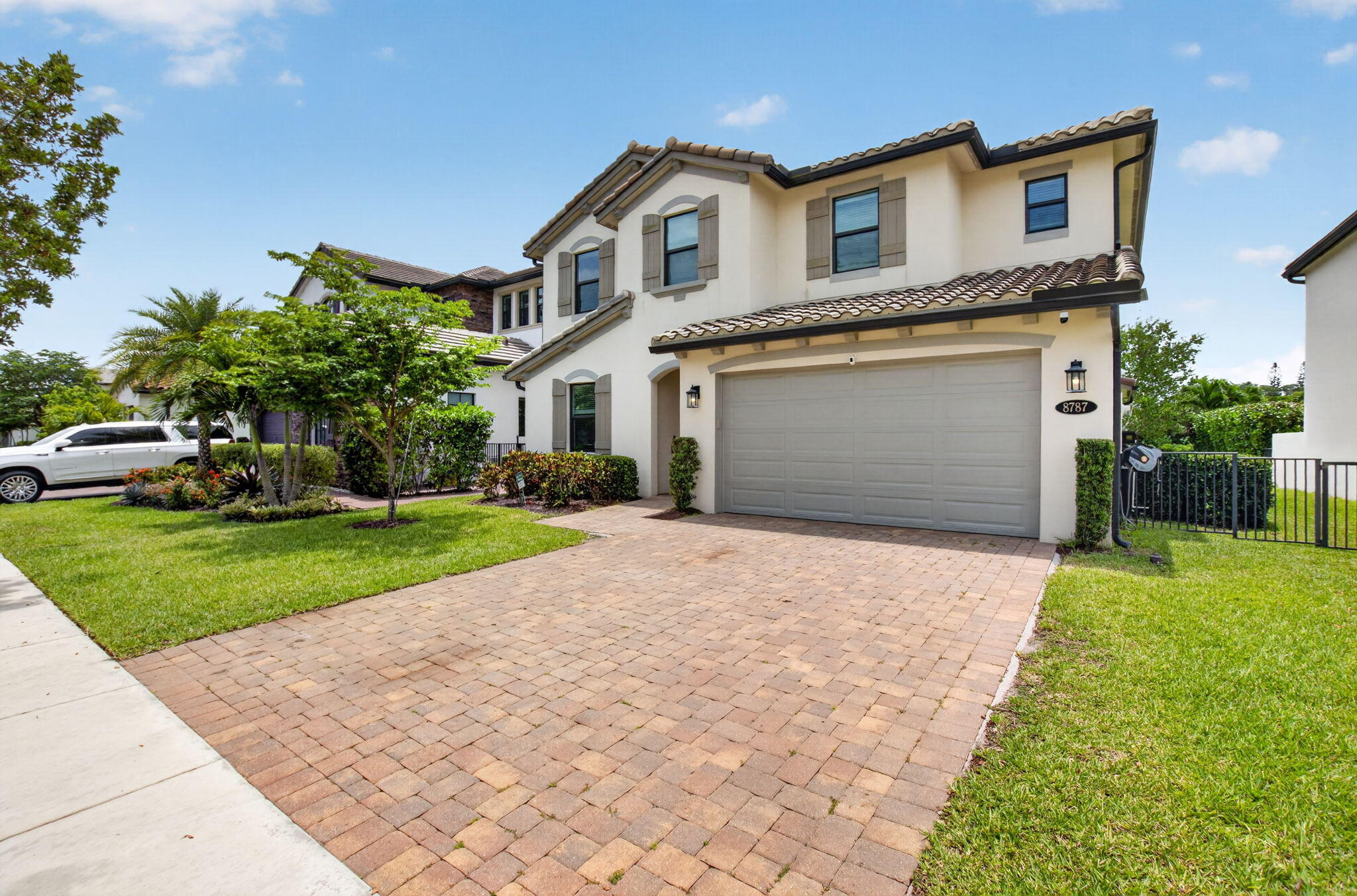 PALM MEADOWS ESTATES - Residential