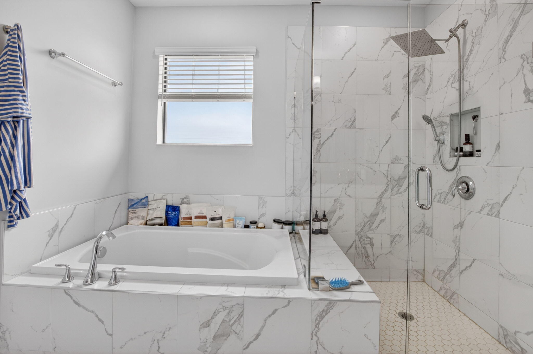 PALM MEADOWS ESTATES - Residential
