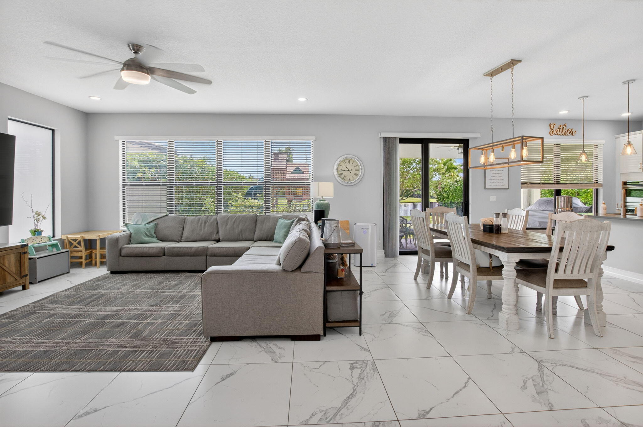 PALM MEADOWS ESTATES - Residential
