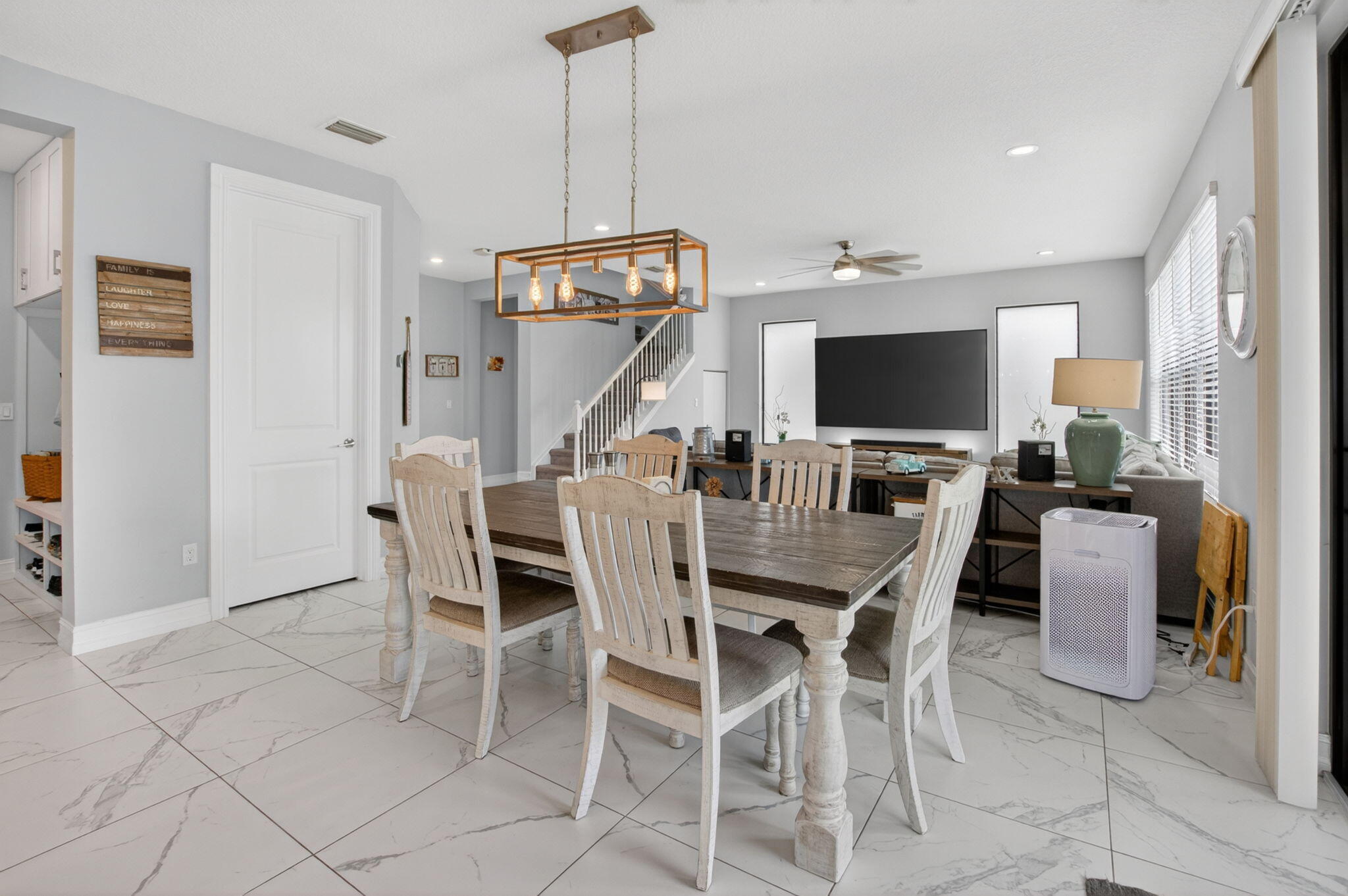 PALM MEADOWS ESTATES - Residential