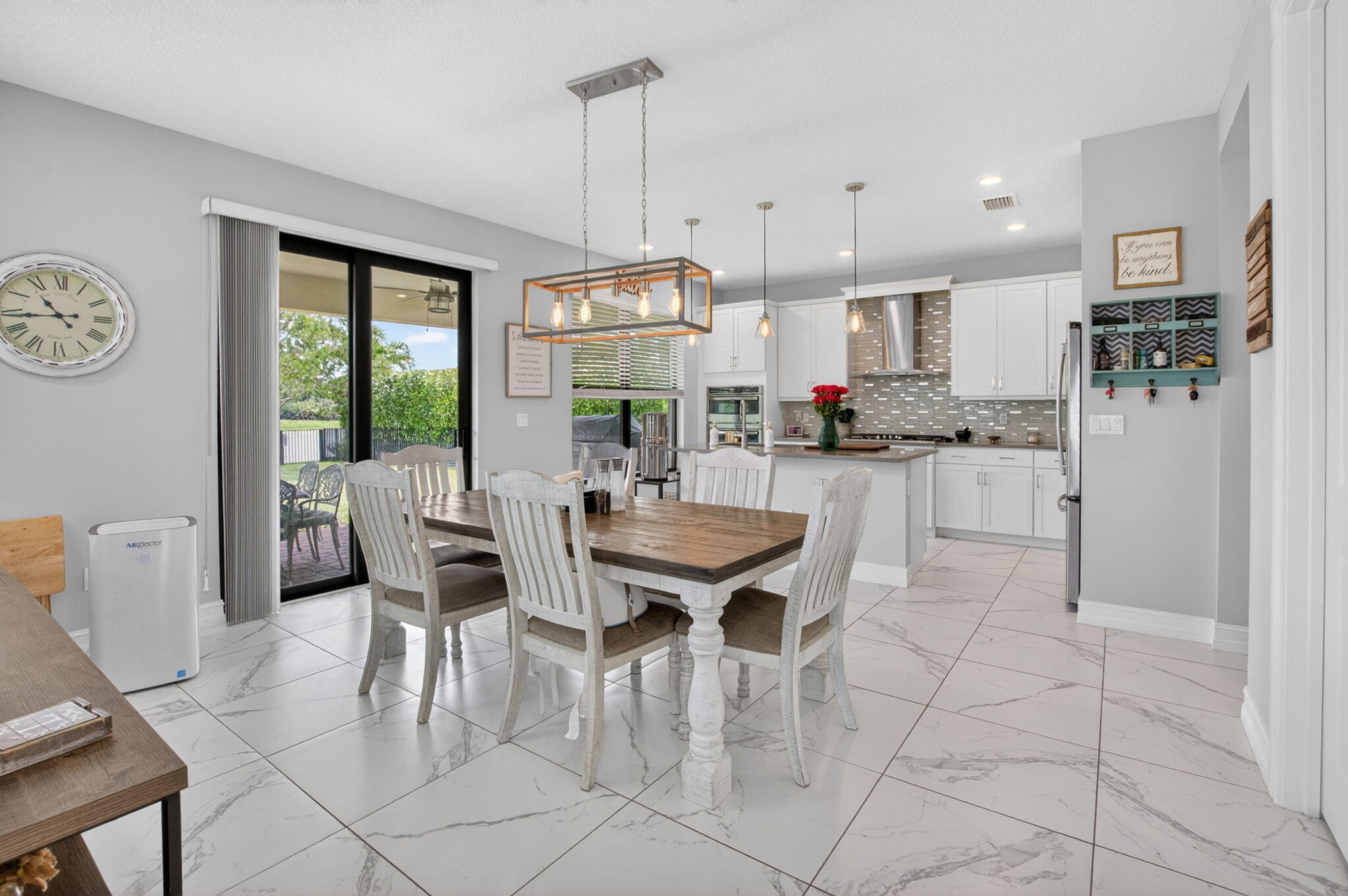 PALM MEADOWS ESTATES - Residential