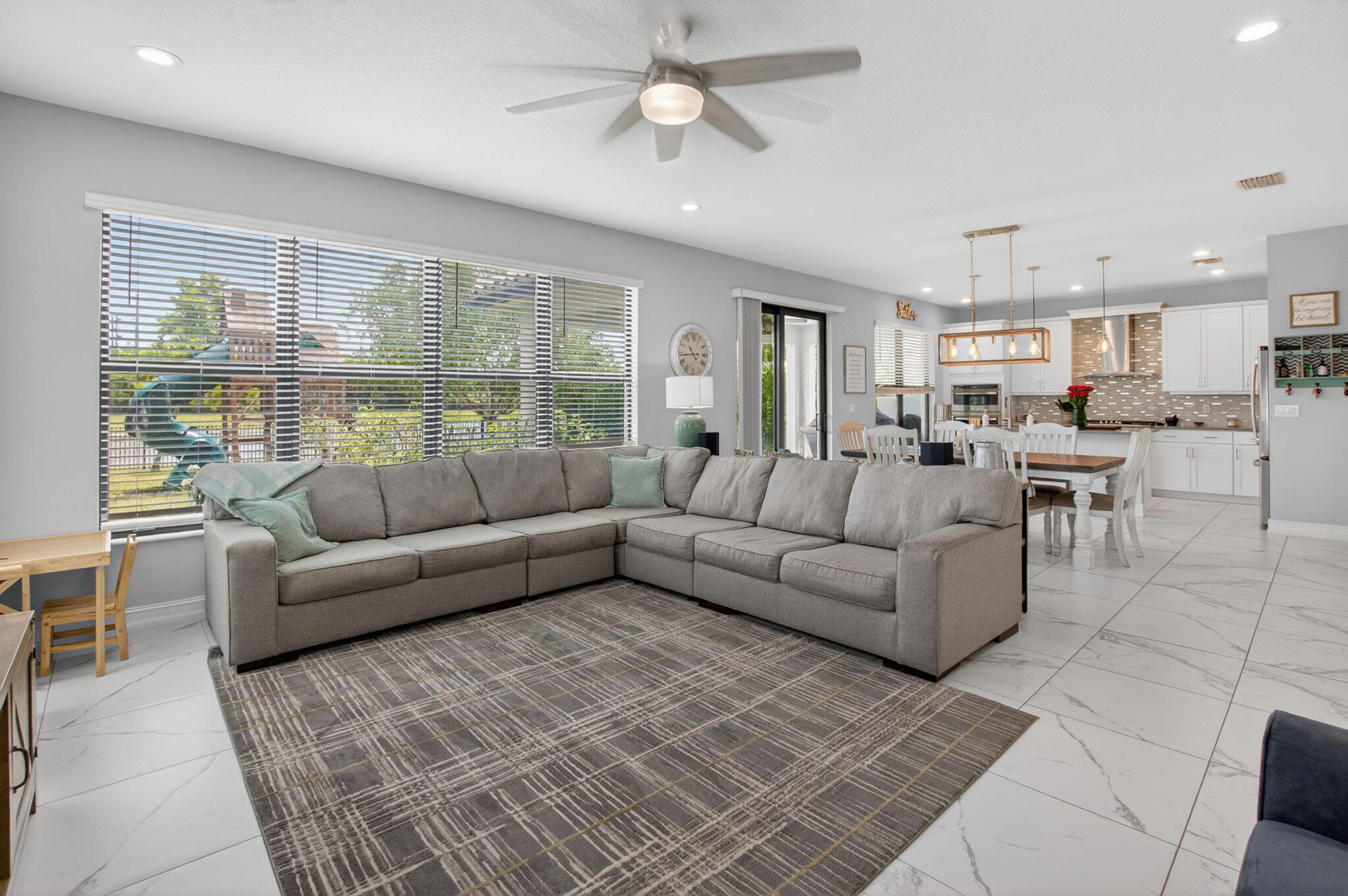PALM MEADOWS ESTATES - Residential